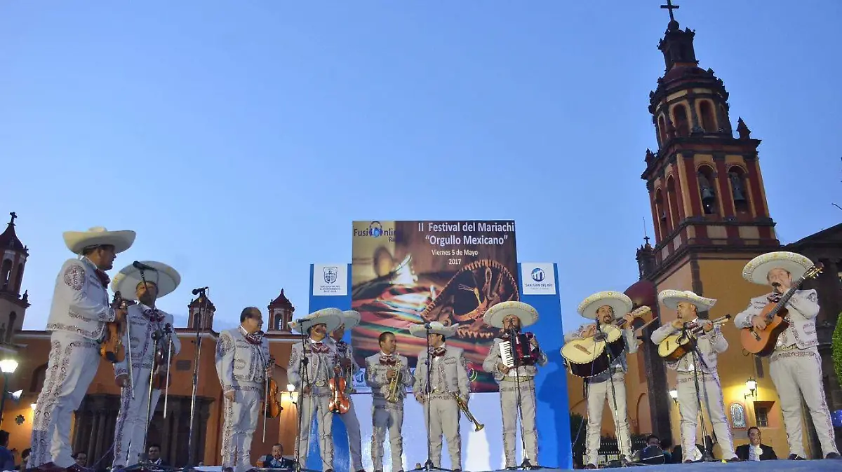 1.- Mariachi